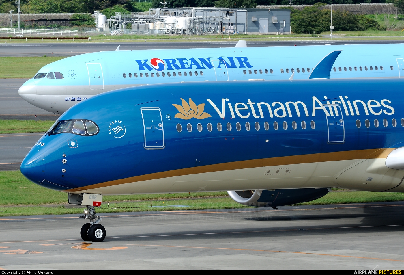 Vietnam Airlines VN-A886 aircraft at Tokyo - Narita Intl