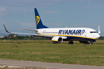EI-EFR - Ryanair Boeing 737-800