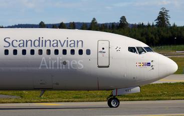 LN-RRT - SAS - Scandinavian Airlines Boeing 737-800