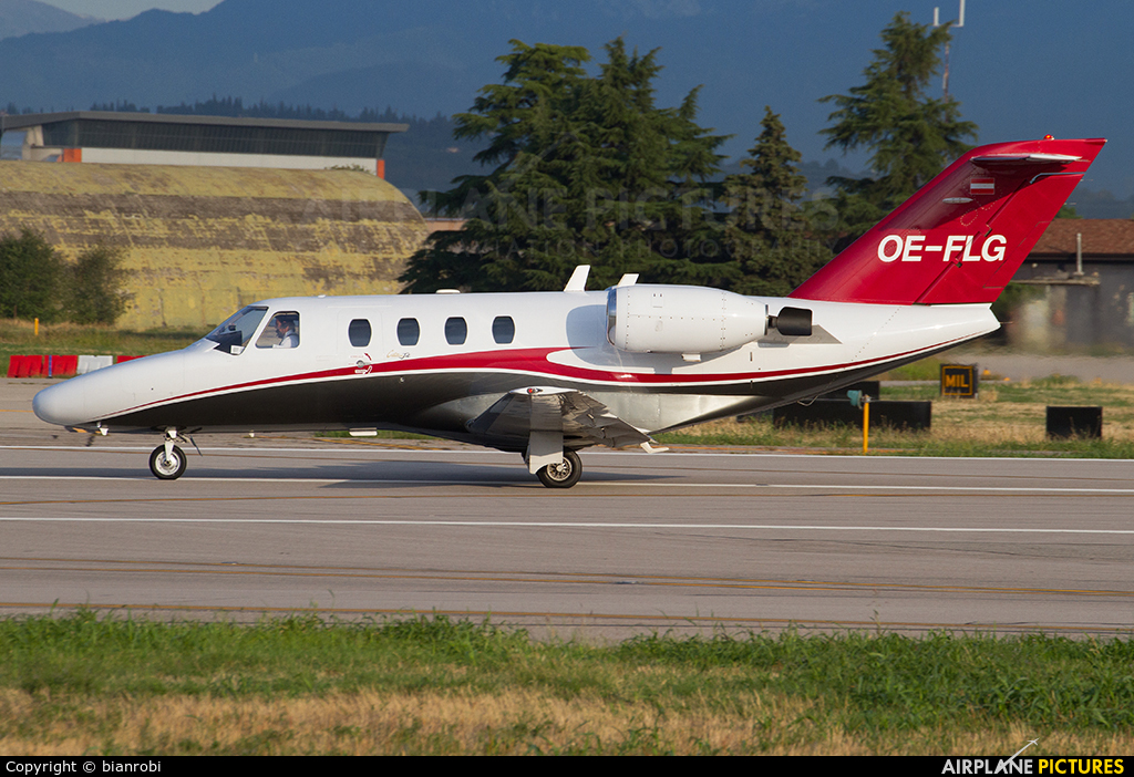 Private OE-FLG aircraft at Verona - Villafranca