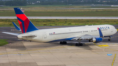 N179DN - Delta Air Lines Boeing 767-300