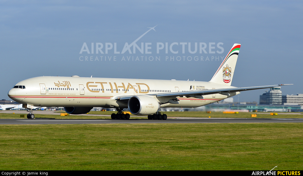 Etihad Airways A6-ETG aircraft at Manchester