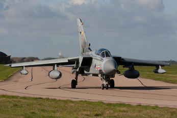 ZA560 - Royal Air Force Panavia Tornado GR.4 / 4A