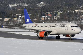 OY-KAY - SAS - Scandinavian Airlines Airbus A320