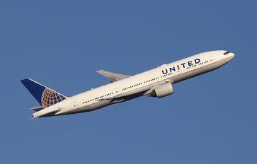 N216UA - United Airlines Boeing 777-200ER