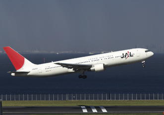 JA8299 - JAL - Japan Airlines Boeing 767-300