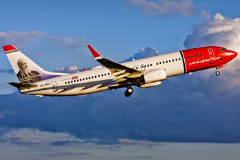 LN-NGL - Norwegian Air Shuttle Boeing 737-800