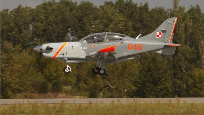 040 - Poland - Air Force "Orlik Acrobatic Group" PZL 130 Orlik TC-1 / 2