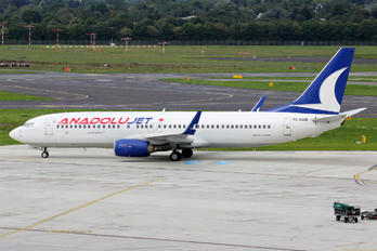 TC-SBM - AnadoluJet Boeing 737-800