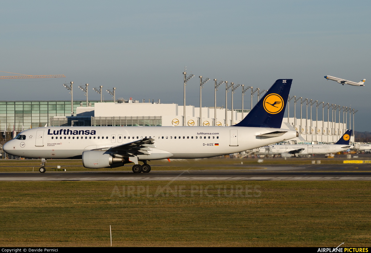 Lufthansa D-AIZE aircraft at Munich