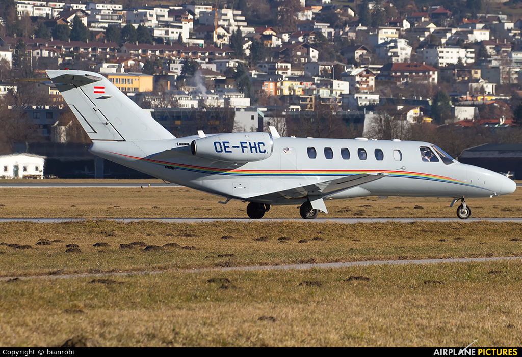 Avcon Jet OE-FHC aircraft at Innsbruck