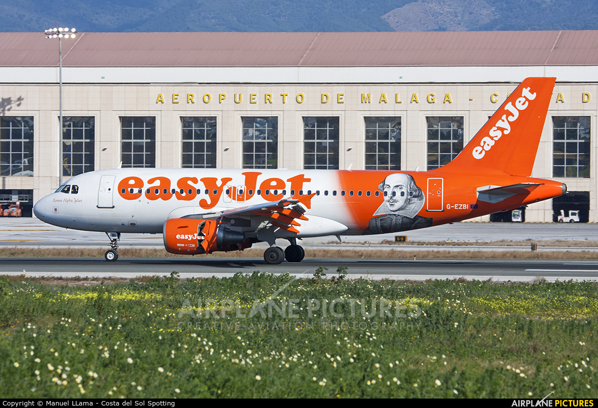 easyJet G-EZBI aircraft at Málaga
