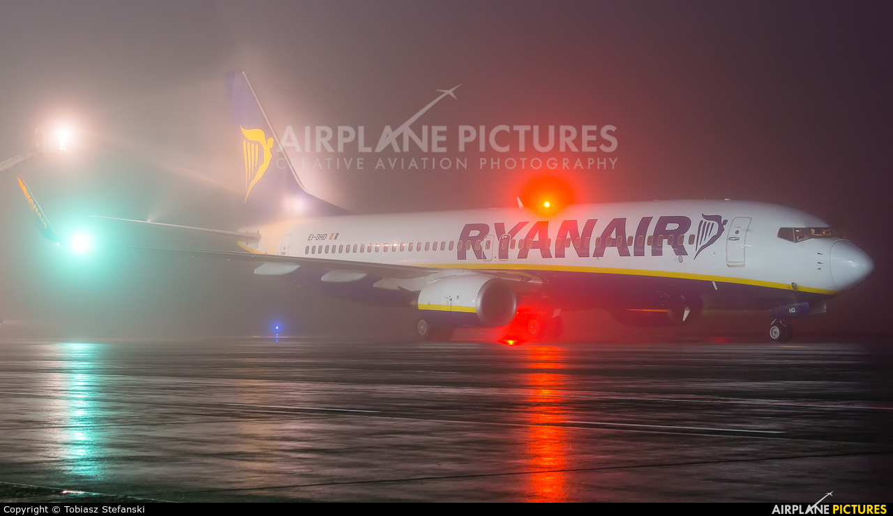 Ryanair EI-DHD aircraft at Katowice - Pyrzowice