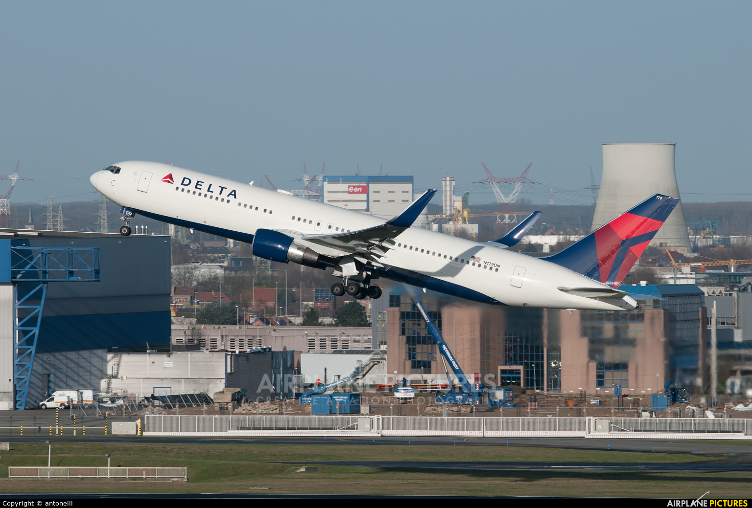 Delta Air Lines N179DN aircraft at Brussels - Zaventem