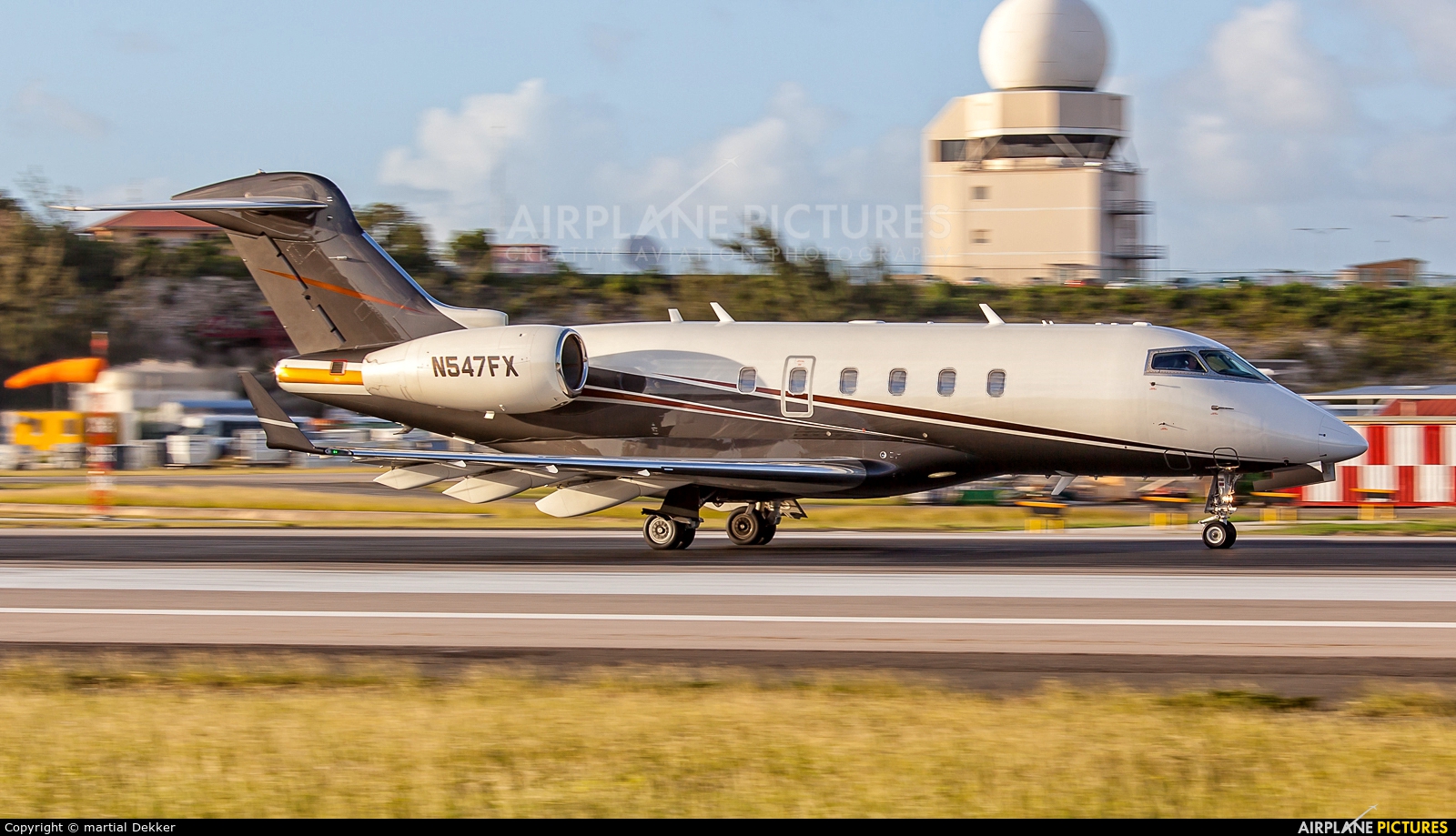 FlexJet N547FX aircraft at Sint Maarten - Princess Juliana Intl