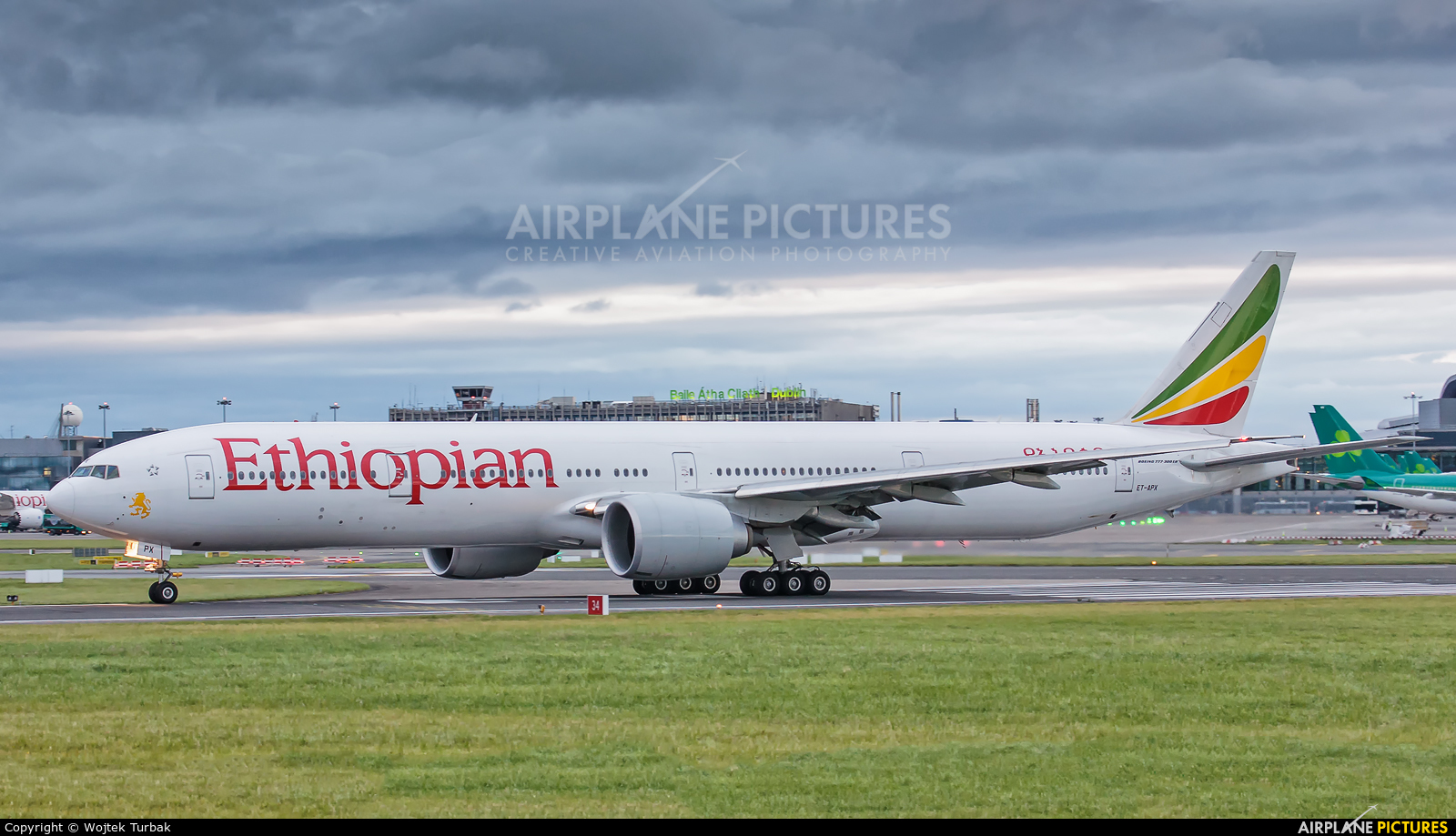 Ethiopian Airlines ET-APX aircraft at Dublin