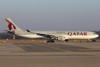 A7-AEH - Qatar Airways Airbus A330-300