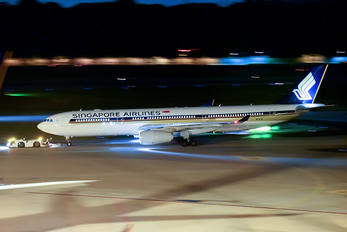 9V-STW - Singapore Airlines Airbus A330-300