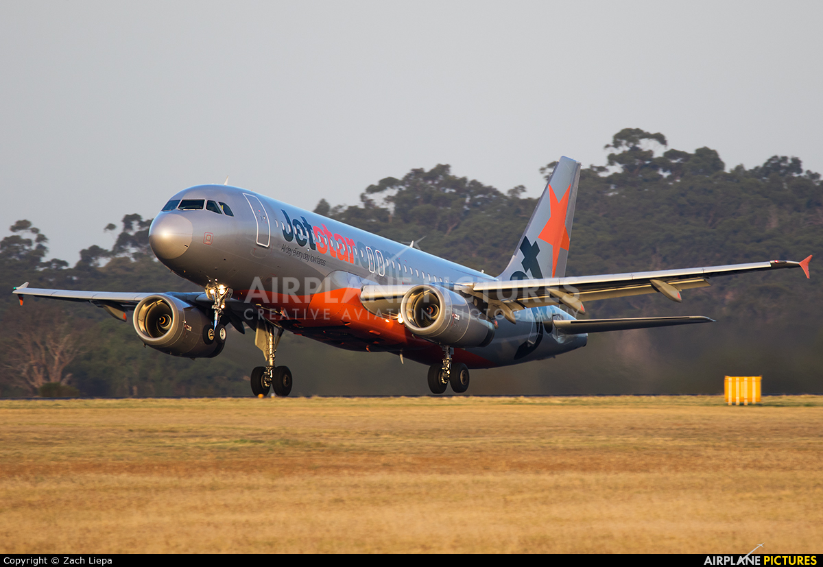 Jetstar Airways VH-VGY aircraft at Melbourne Intl, VIC