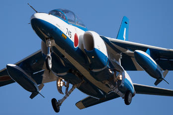66-5745 - Japan - ASDF: Blue Impulse Kawasaki T-4