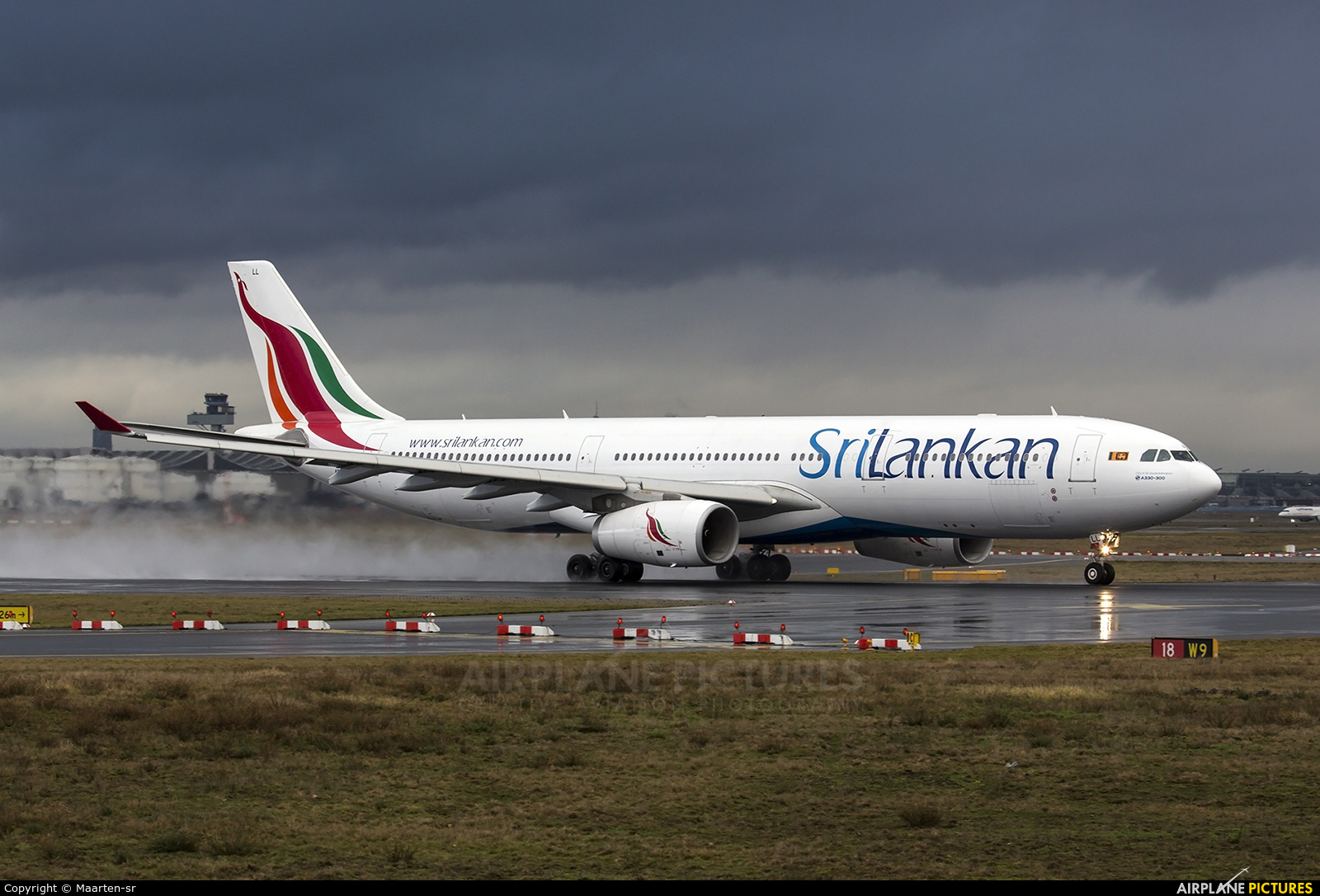 SriLankan Airlines 4R-ALL aircraft at Frankfurt