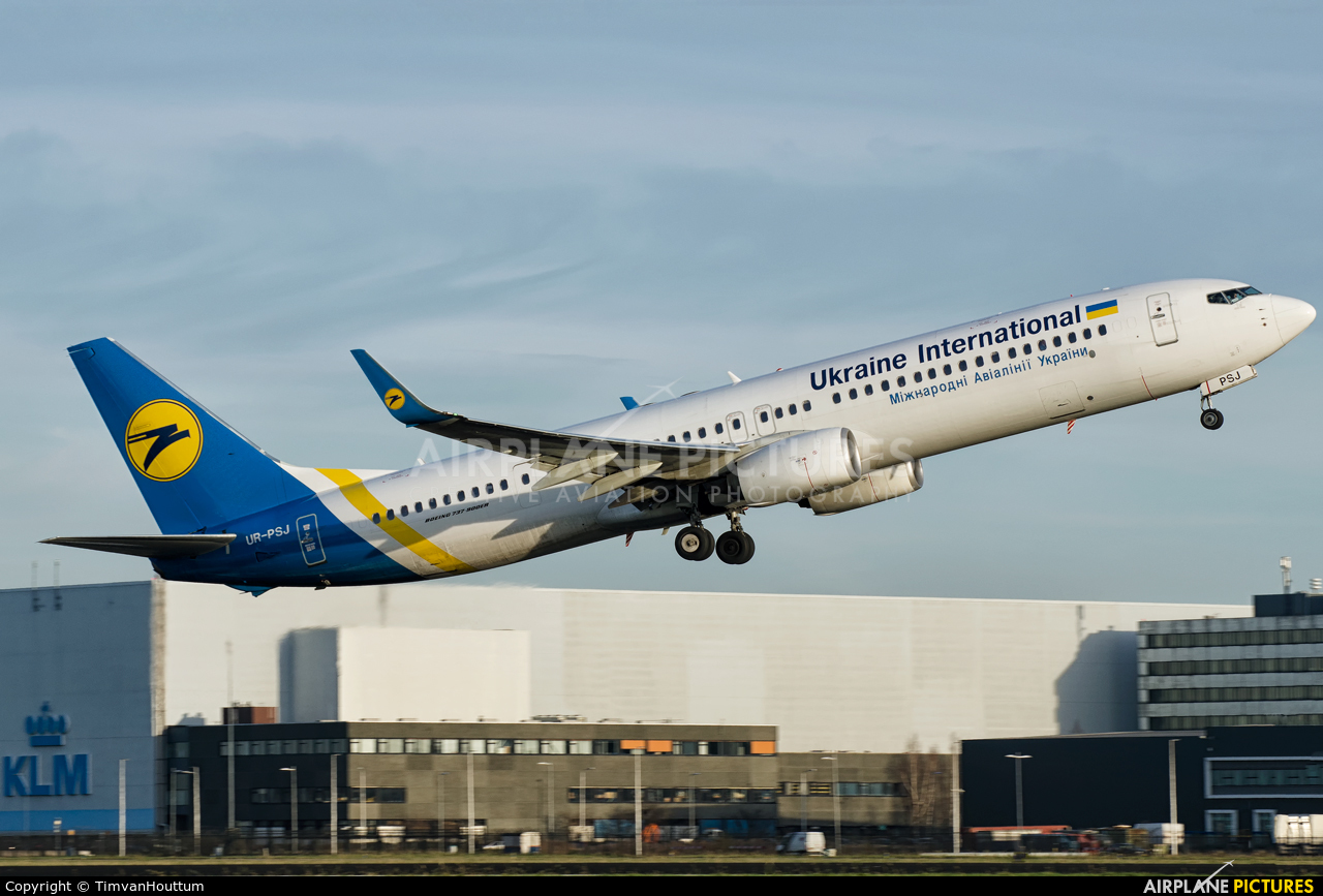 Ukraine International Airlines UR-PSJ aircraft at Amsterdam - Schiphol