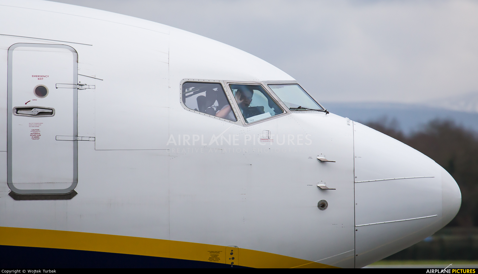Ryanair EI-DPZ aircraft at Dublin
