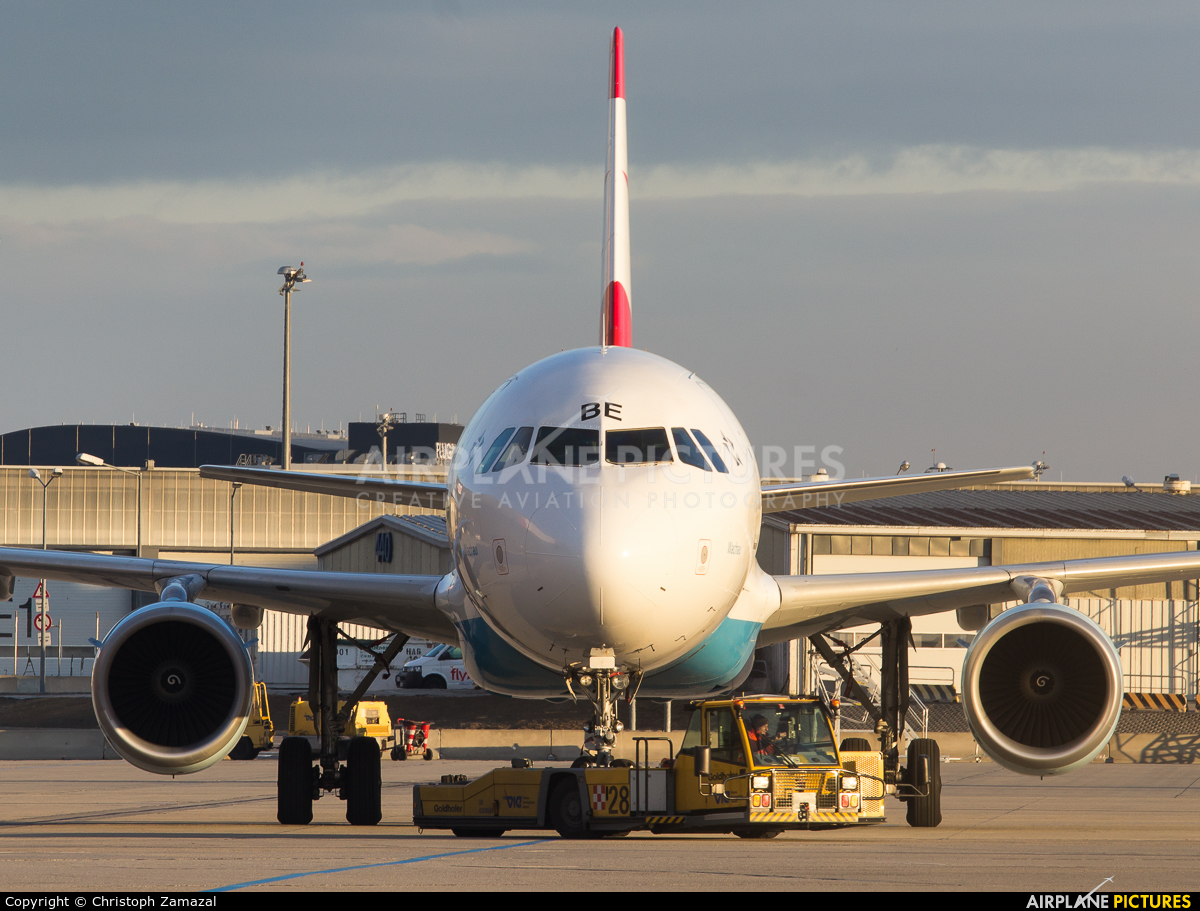 Austrian Airlines/Arrows/Tyrolean OE-LBE aircraft at Vienna - Schwechat