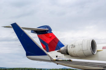 N355CA - Delta Connection Bombardier CRJ-700 