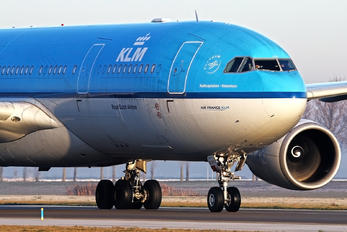 PH-AOK - KLM Airbus A330-200