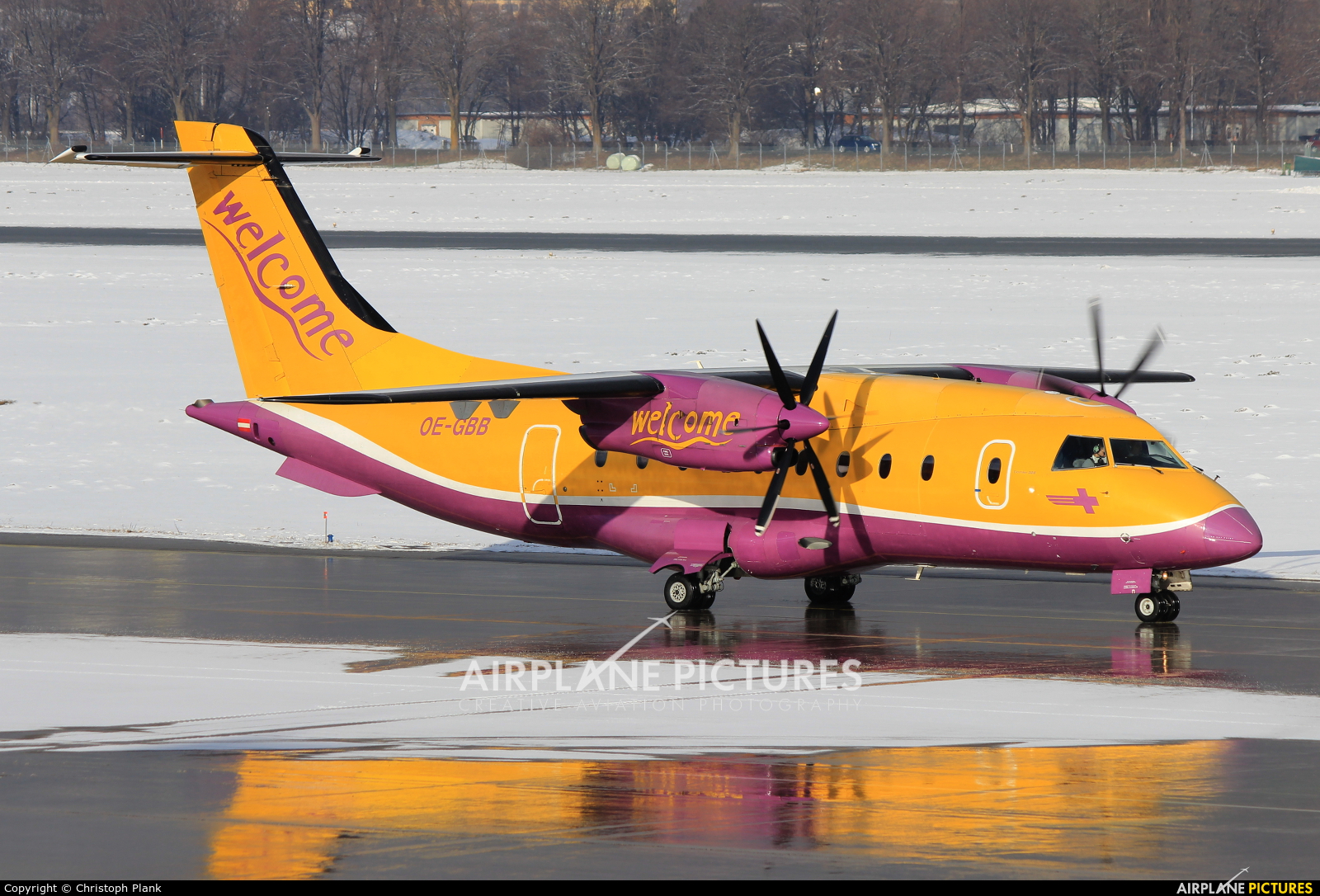Welcome Air OE-GBB aircraft at Innsbruck