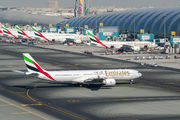 AG-ERH - Emirates Airlines - Airport Overview - Apron aircraft