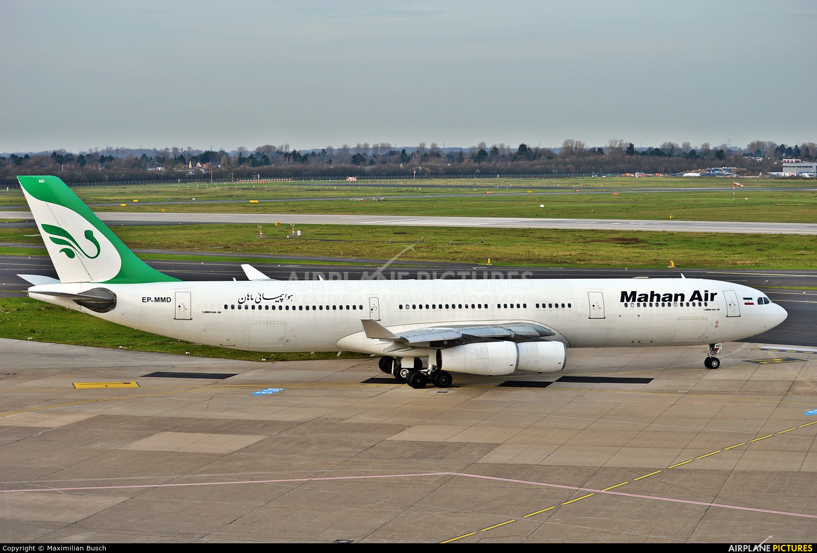 Mahan Air EP-MMD aircraft at Düsseldorf