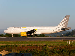EC-HQJ - Vueling Airlines Airbus A320