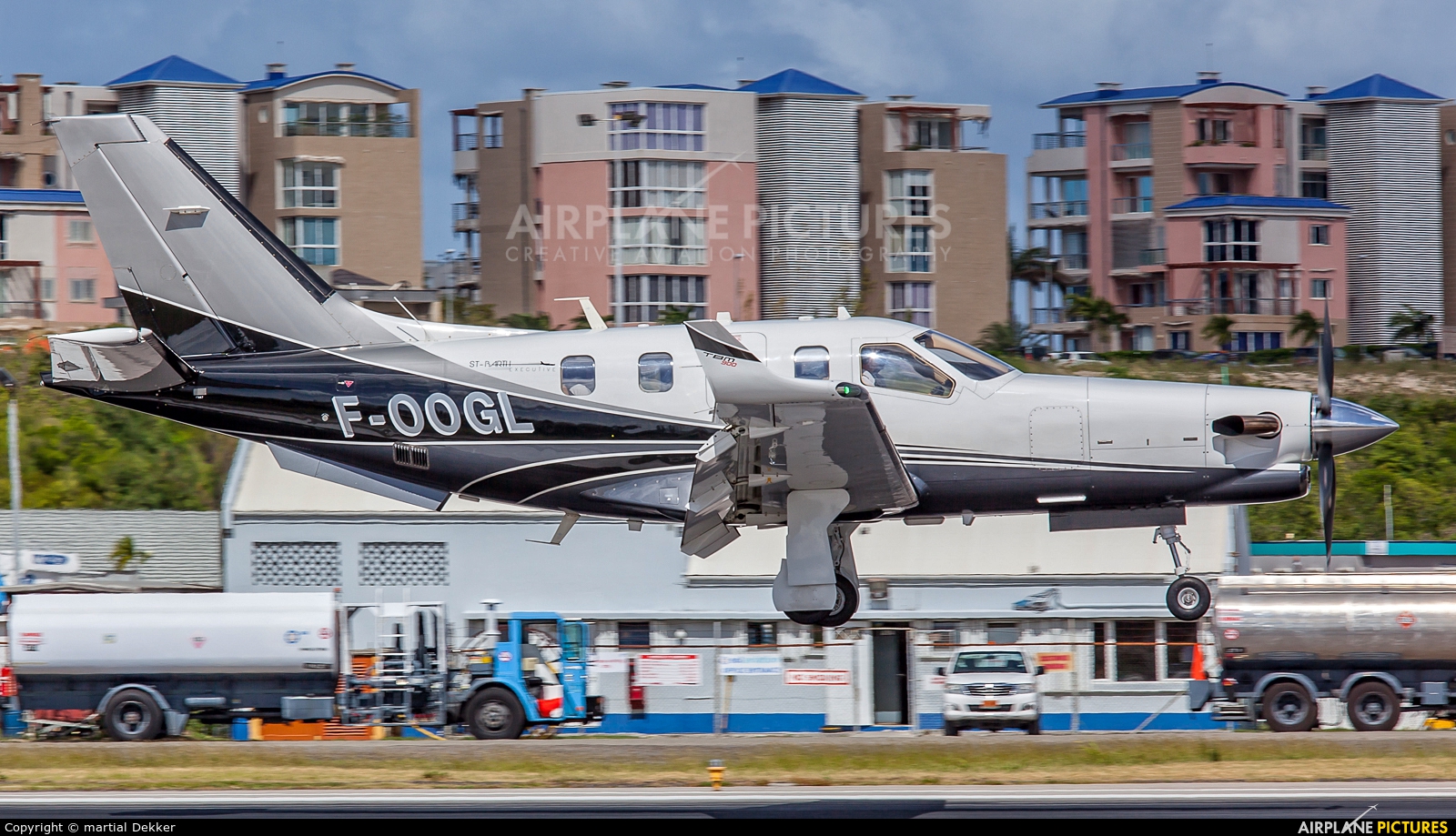 Private F-OOGL aircraft at Sint Maarten - Princess Juliana Intl