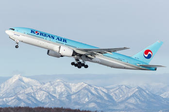 HL7715 - Korean Air Boeing 777-200ER