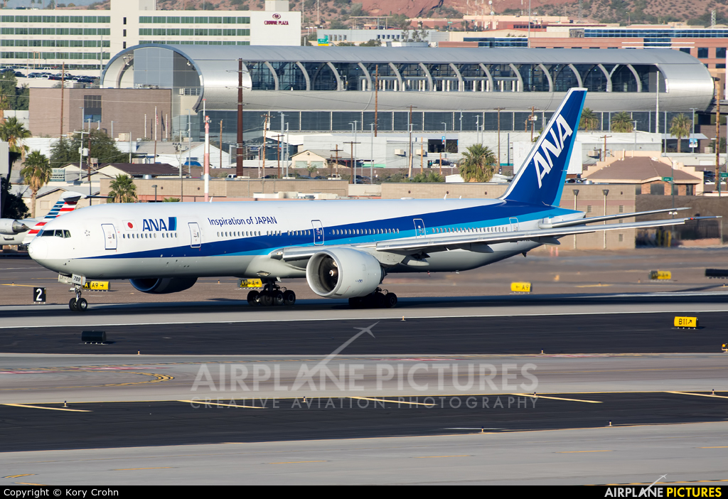 JA789A - ANA - All Nippon Airways Boeing 777-300ER at Phoenix