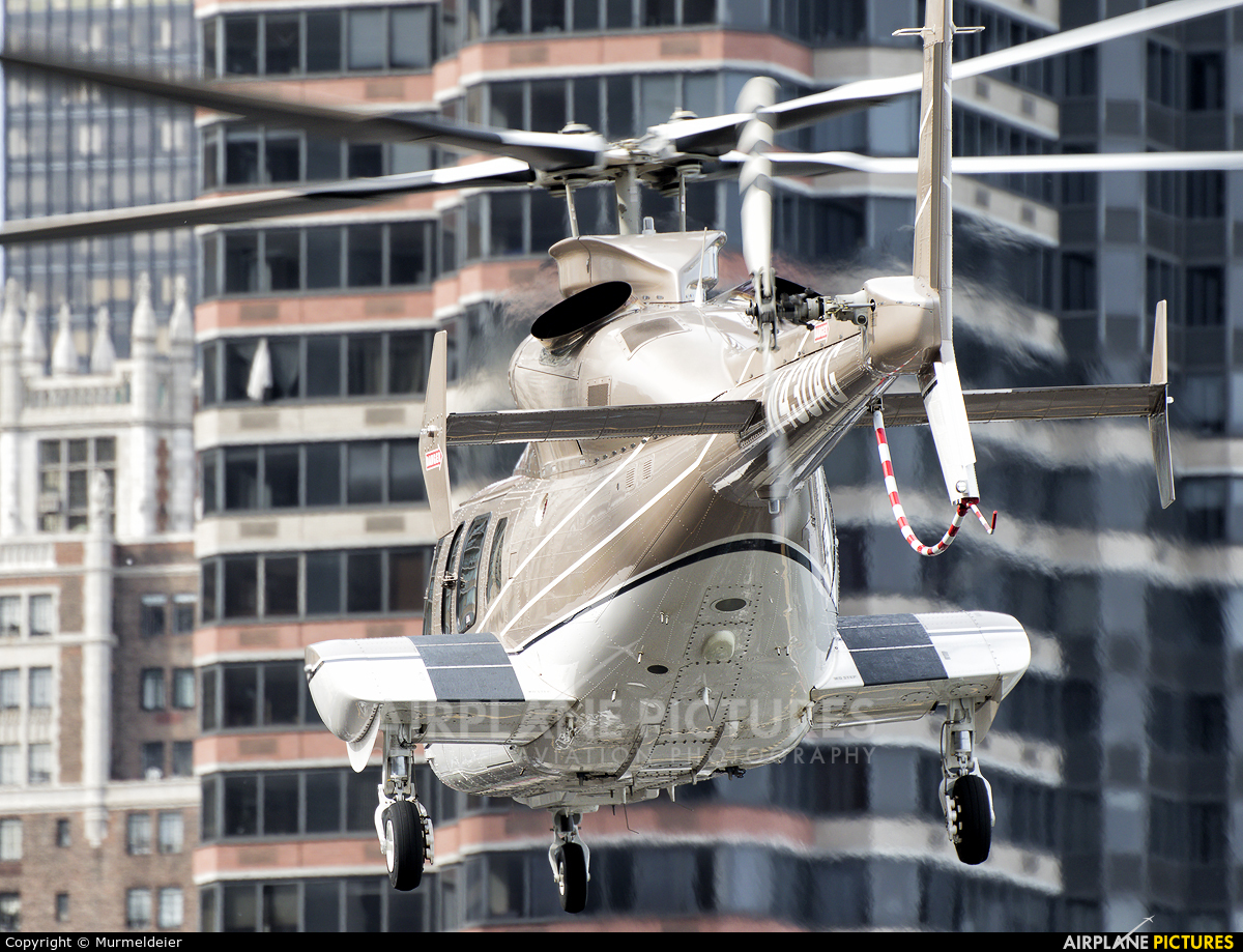 Private N430AG aircraft at East 34th Street Heliport