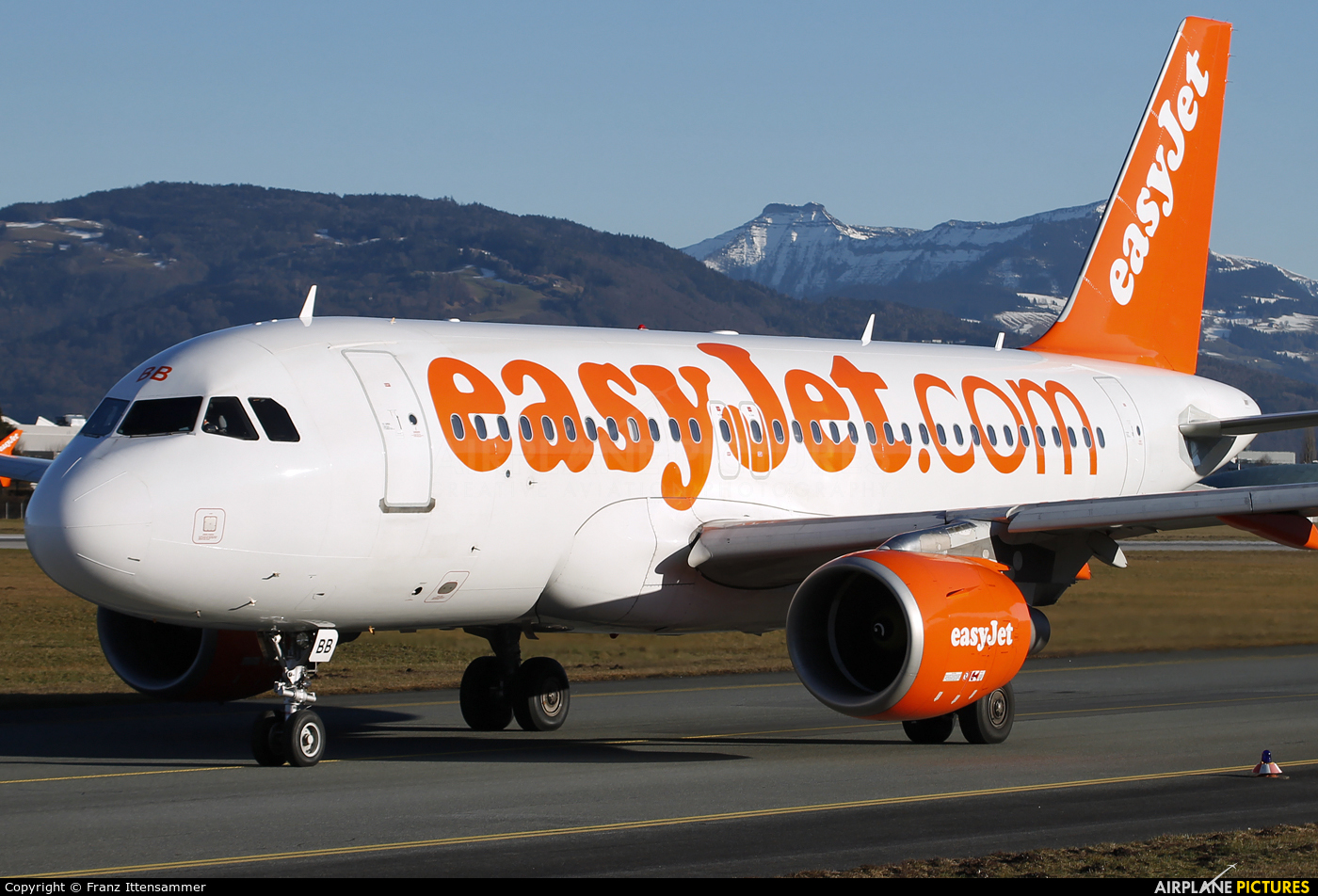 easyJet G-EZBB aircraft at Salzburg
