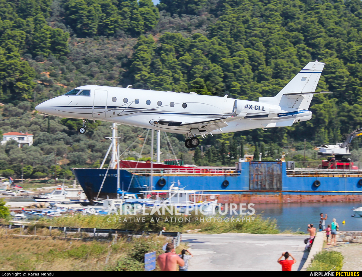 Private 4X-ELL aircraft at Skiathos
