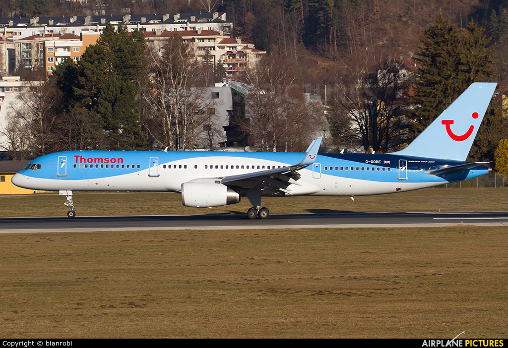 Thomson/Thomsonfly G-OOBE aircraft at Innsbruck