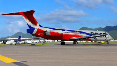HI977 - PAWA Dominicana McDonnell Douglas MD-83