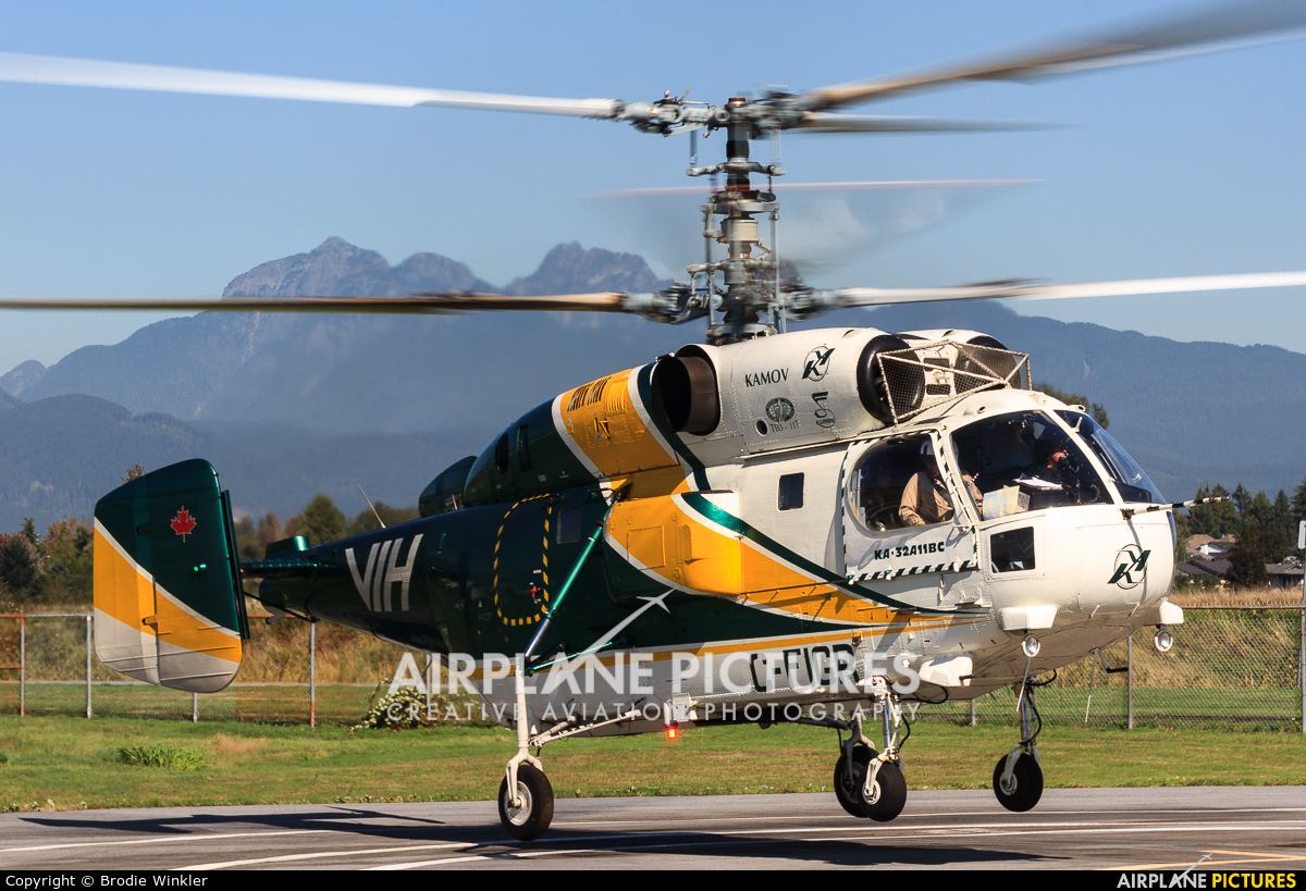 Vancouver Island Helicopters Logging  C-FIGR aircraft at Pitt Meadows, BC