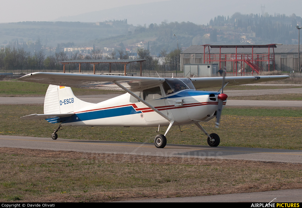 Private D-ESCB aircraft at Verona - Boscomantico