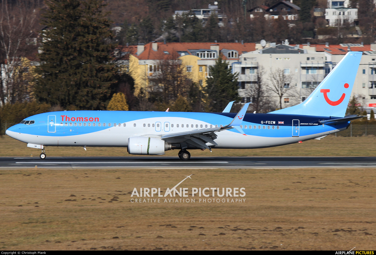 Thomson/Thomsonfly G-FDZW aircraft at Innsbruck