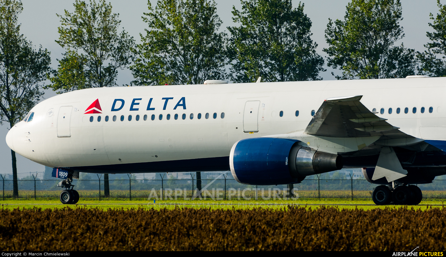 Delta Air Lines N833MH aircraft at Amsterdam - Schiphol