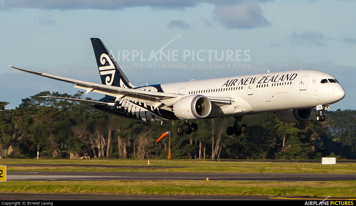 Air New Zealand ZK-NZD aircraft at Auckland Intl