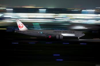 JA709J - JAL - Japan Airlines Boeing 777-200ER