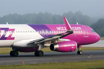 HA-LYG - Wizz Air Airbus A320