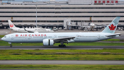 C-FIUR - Air Canada Boeing 777-300ER